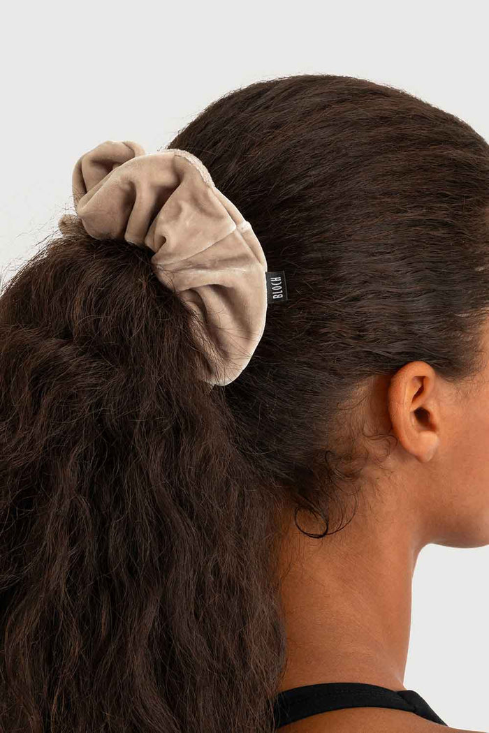 30211 - Velvet Scrunchie