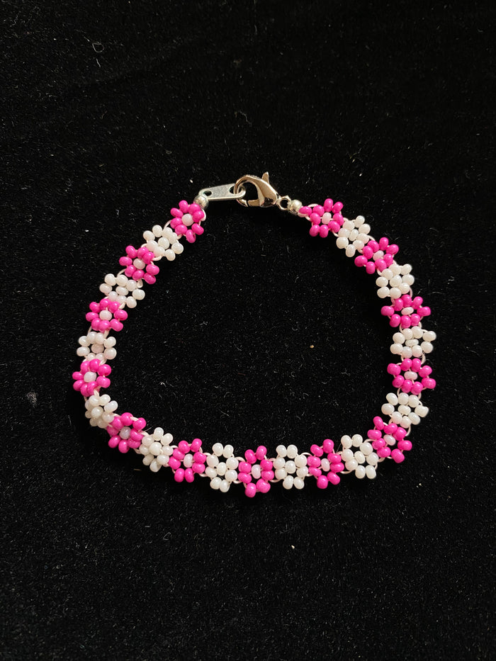daisy chain bracelets (variety of sizes & colors)