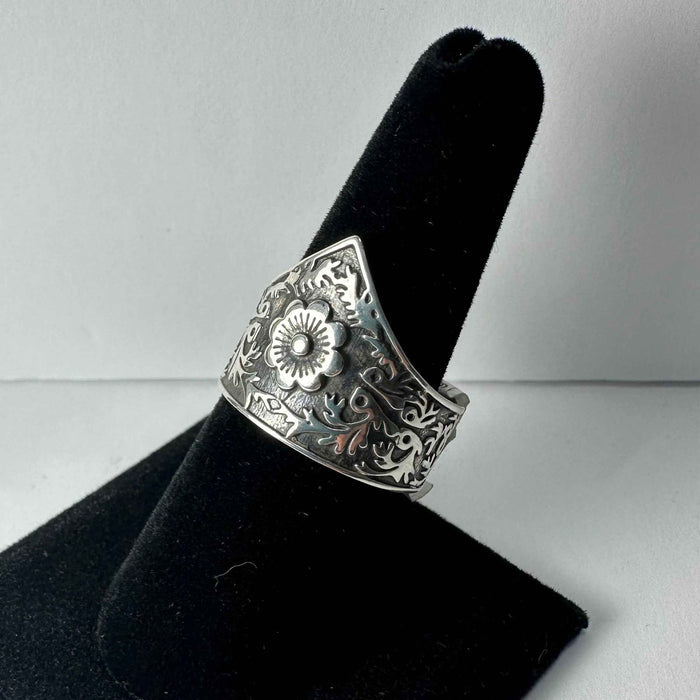 .925 Sterling Flower Ring - Size 10.5