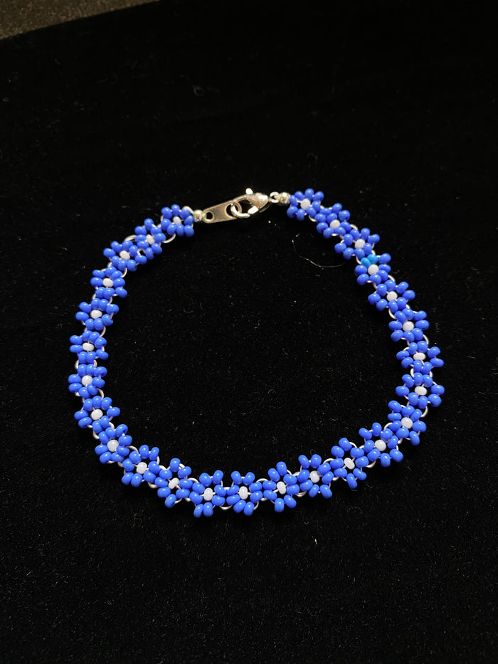 daisy chain bracelets (variety of sizes & colors)