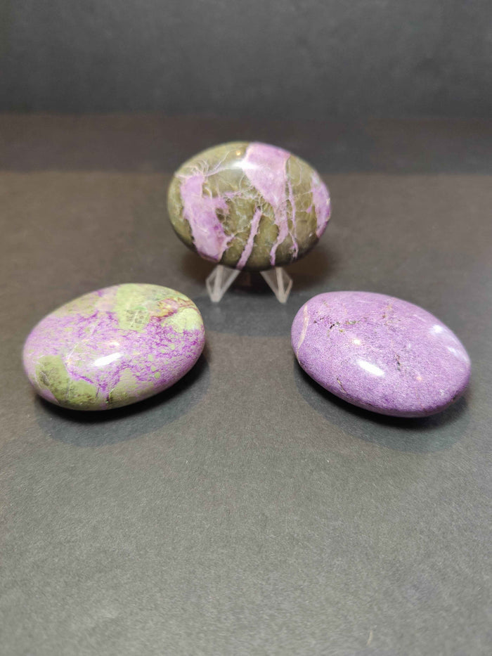 Atlantisite (Stichtite & Serpentine) Polished Heart & Palmstone Sculpture - Smokin Resin Company