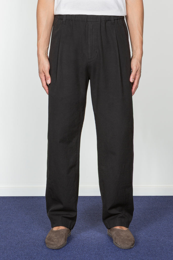 Elastic Waistband Pleated Pant - Black