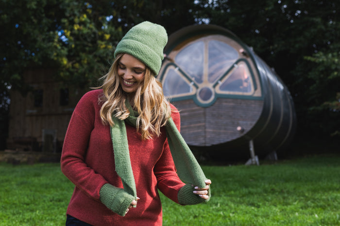 Green Fine knit fingerless gloves