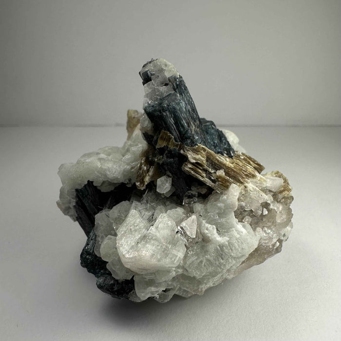Green Tourmaline with Quarz, Mica and Albite, Brazil - Smokin Resin Company