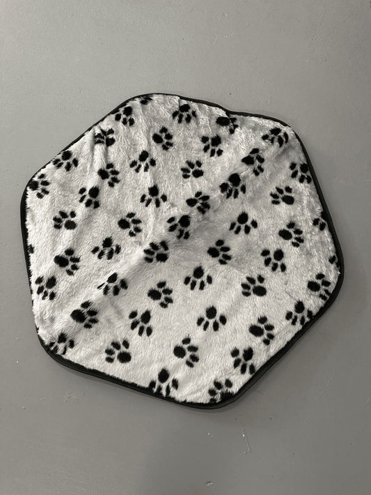 Dogtraining101 Size 5 Grey with Black Paw Hex - Training Mat (Special Buy)