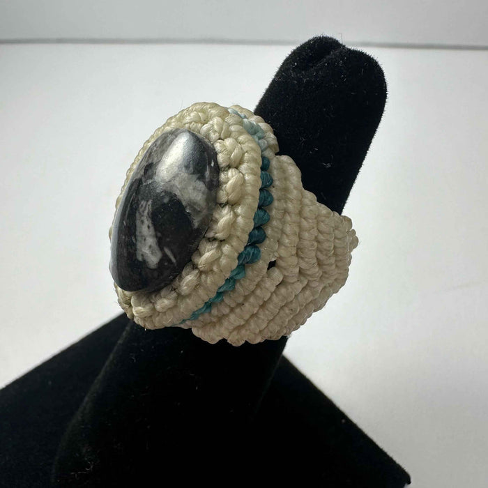White Oval Fossil Size 7