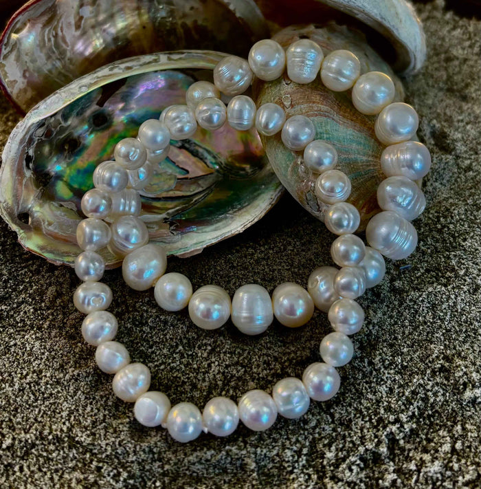 Luminous Grace Freshwater Pearl Bracelet - Smokin Resin Company
