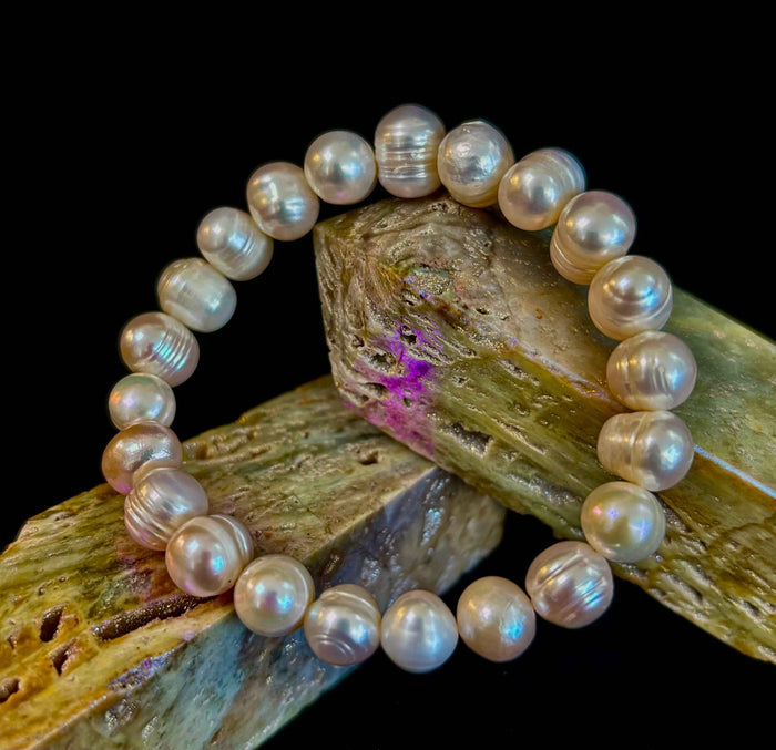 Luminous Grace Freshwater Pearl Bracelet - Smokin Resin Company