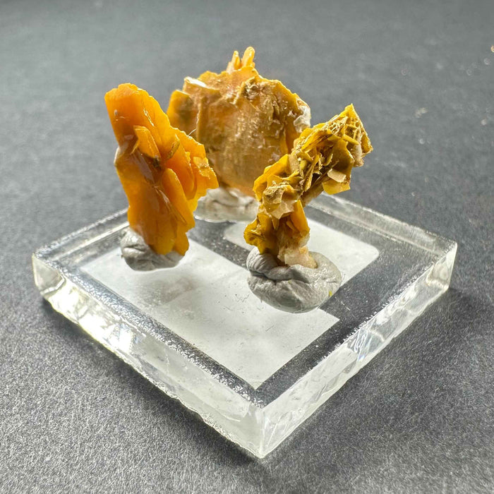 Micro Wulfenite Crystal Cluster - Smokin Resin Company