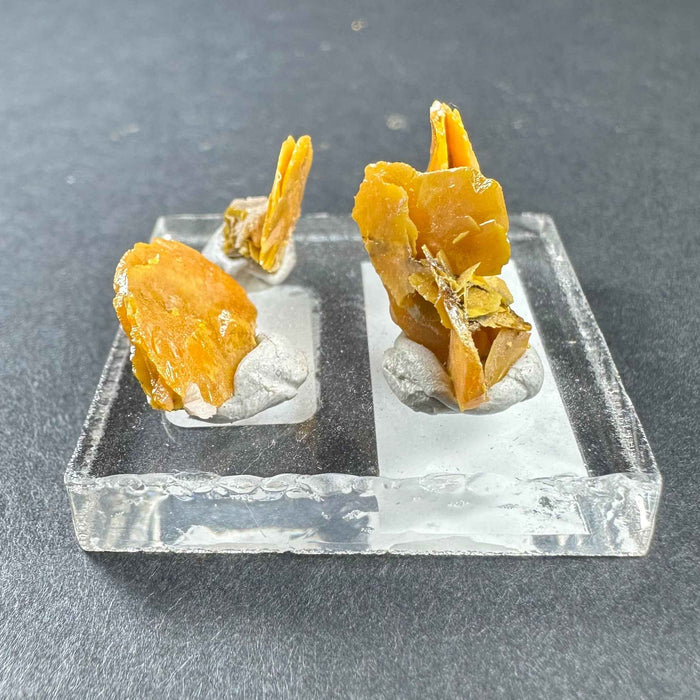 Micro Wulfenite Crystal Clusters - Smokin Resin Company