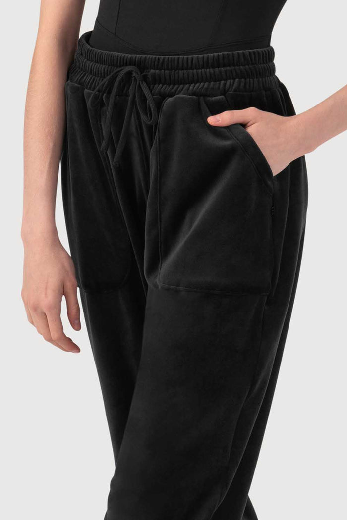 P580003 - Bloch Gloria Womens Velvet Sweatpant
