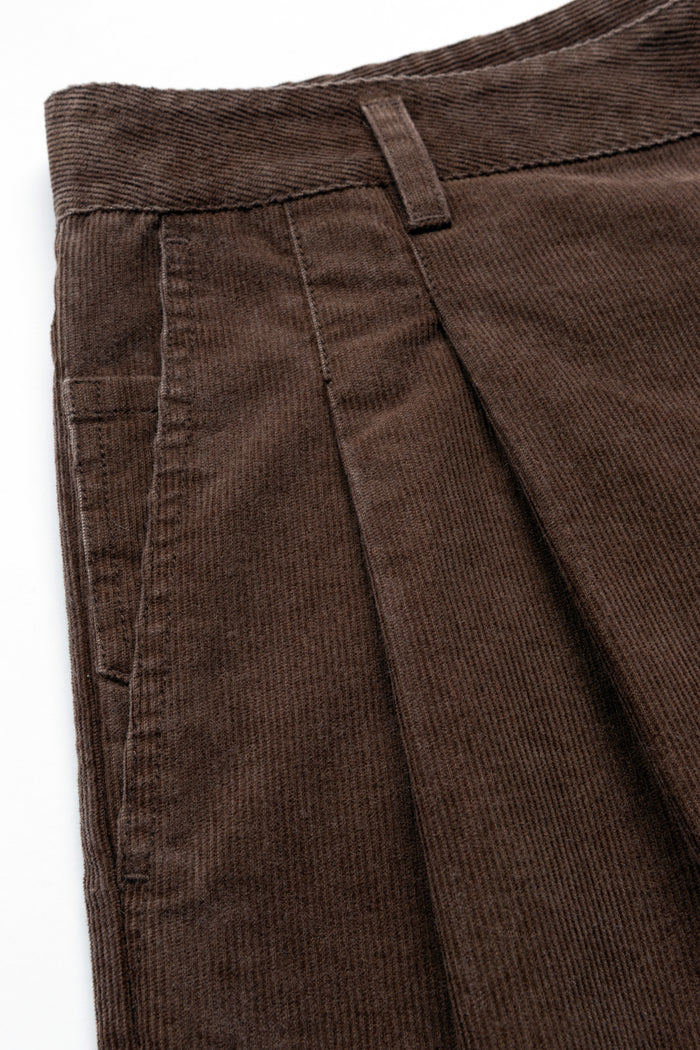 Pleated 5 Pocket Short - Chocolate Enzyme Washed Corduroy