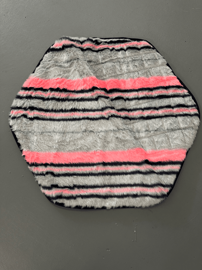 Dogtraining101 Size 5 Plush Pink/Black Hex - Training Mat (Special Buy)