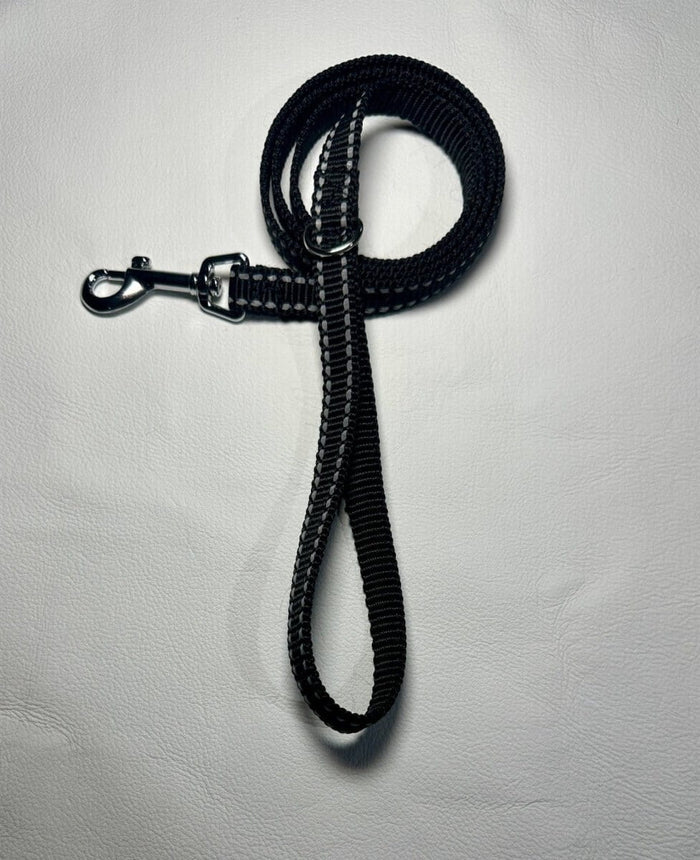 Dogtraining101 Puppy/Small Dog Reflective Black 1.2m x 15mm Lead