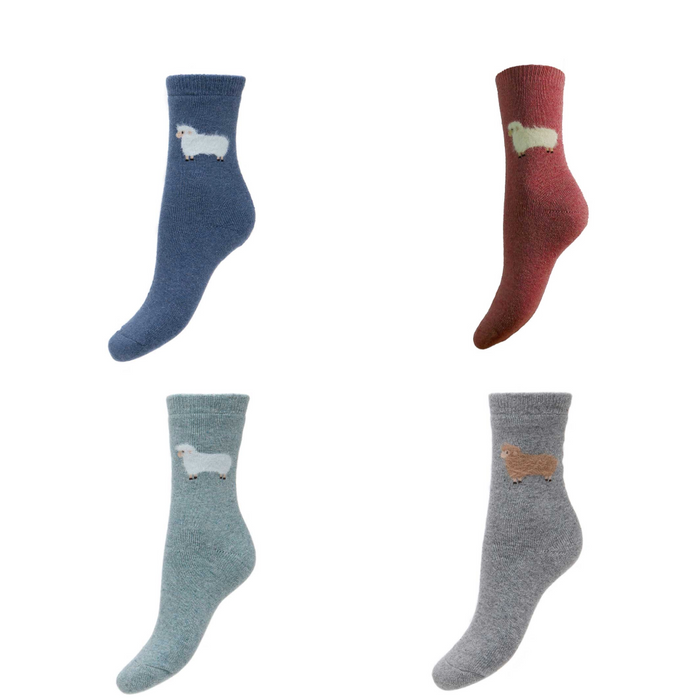 Four pairs of socks in blue, pink, gray, and light blue with sheep illustrations on a white background.