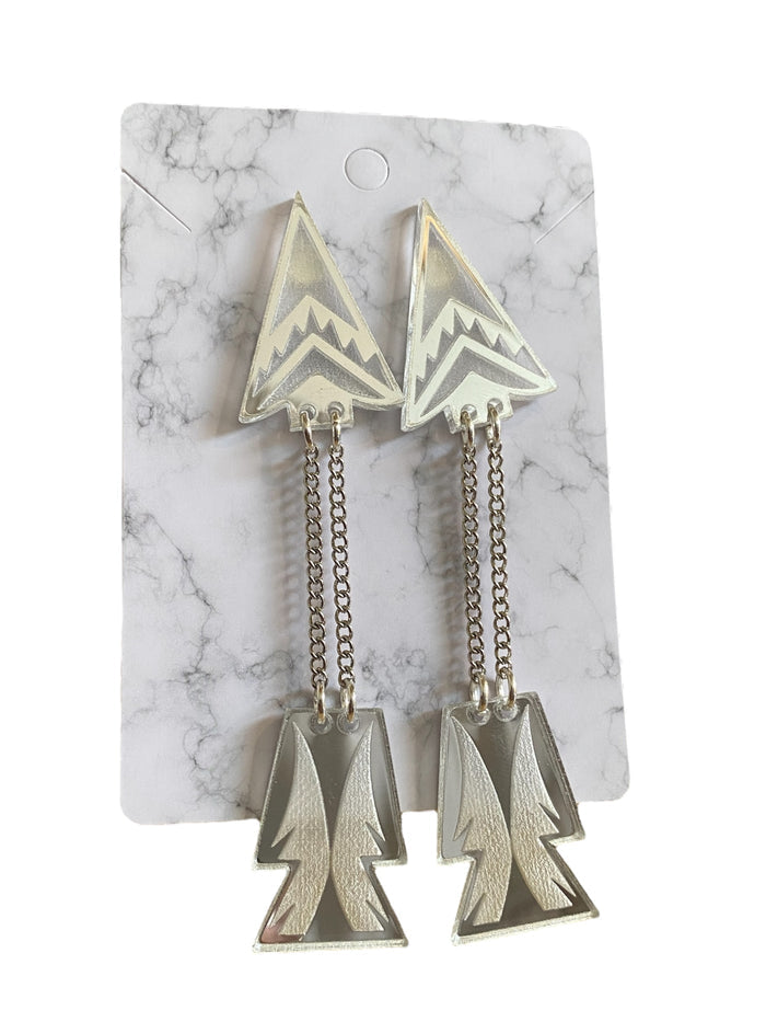 Silver arrows w/ chains