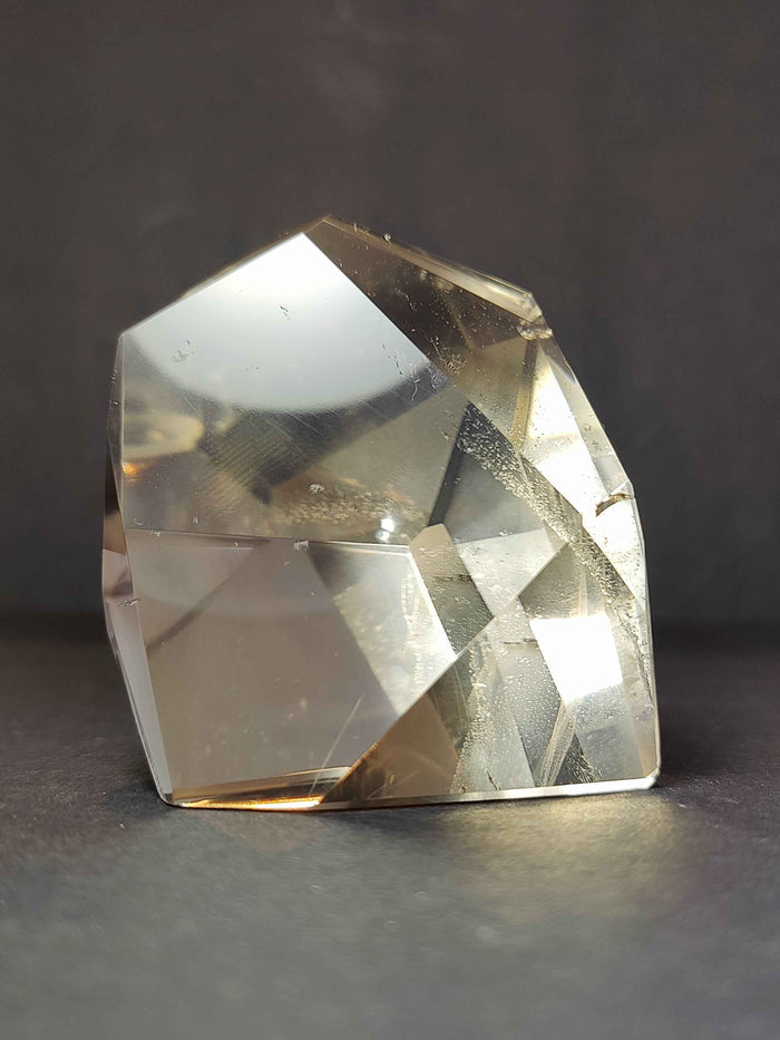 Smoky 188g   2.5"x2"x2.25"