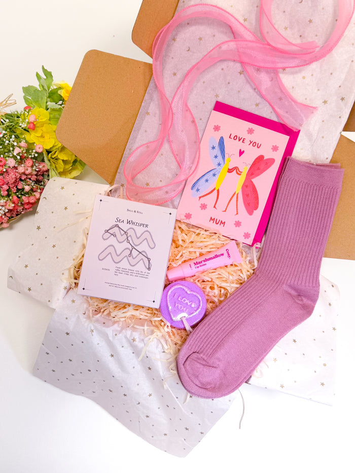 Treat Mum Gift Box | Cosy Socks, Candle & Self Care Set | Mother’s Birthday Gift Under £40