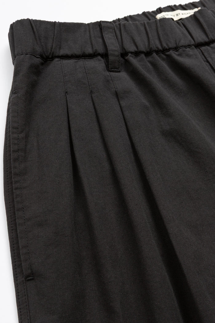 Triple Pleated Elastic Waistband Pant - Black