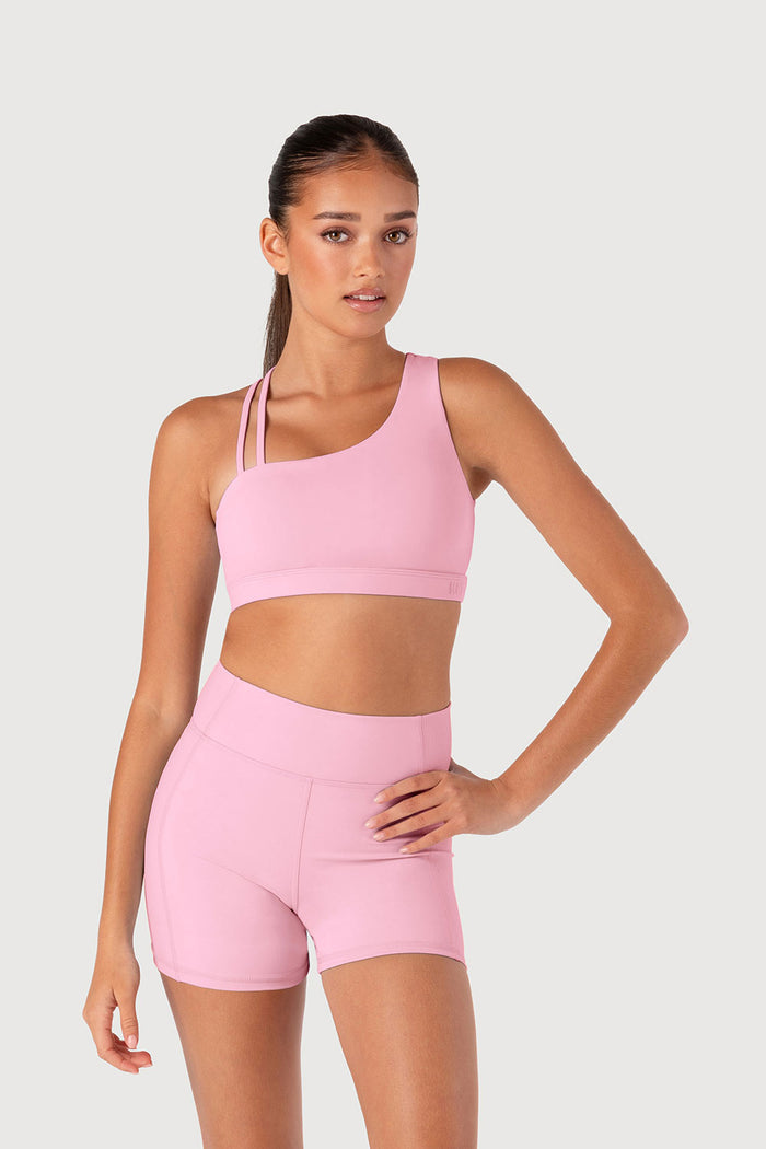 Z55781G - Essence Crop